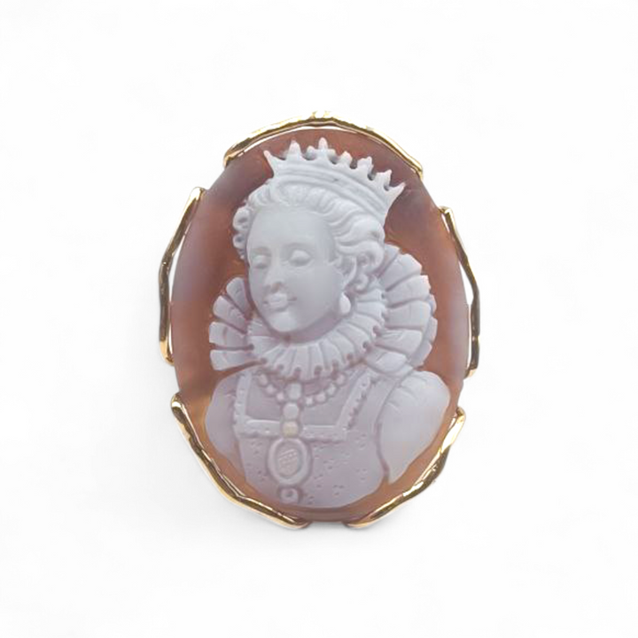 Anello Regina Elisabetta di Cammeo montato in Argento Dorato