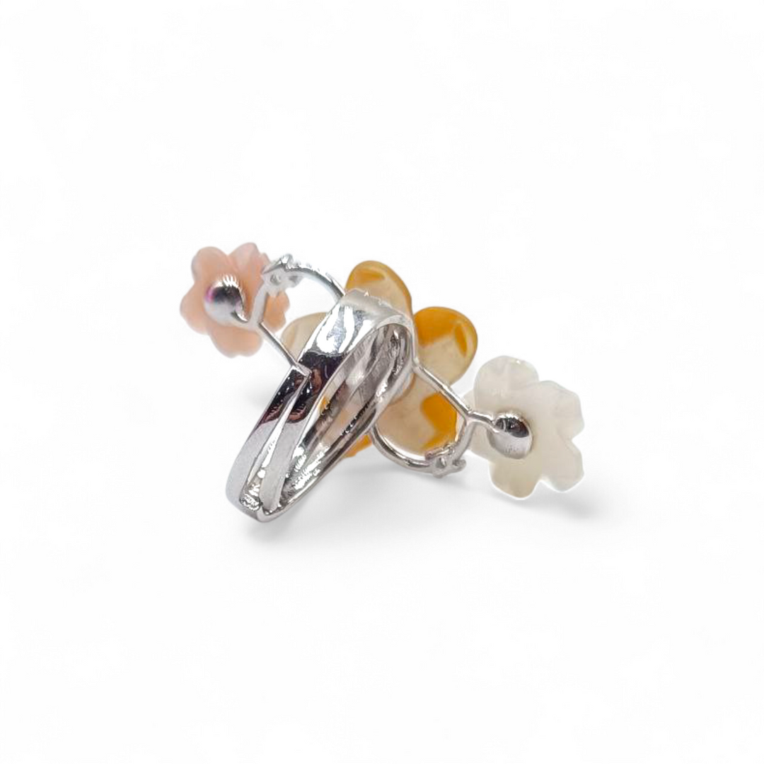 Anello Tris di Fiori in Madreperla e Zirconi montato in Argento