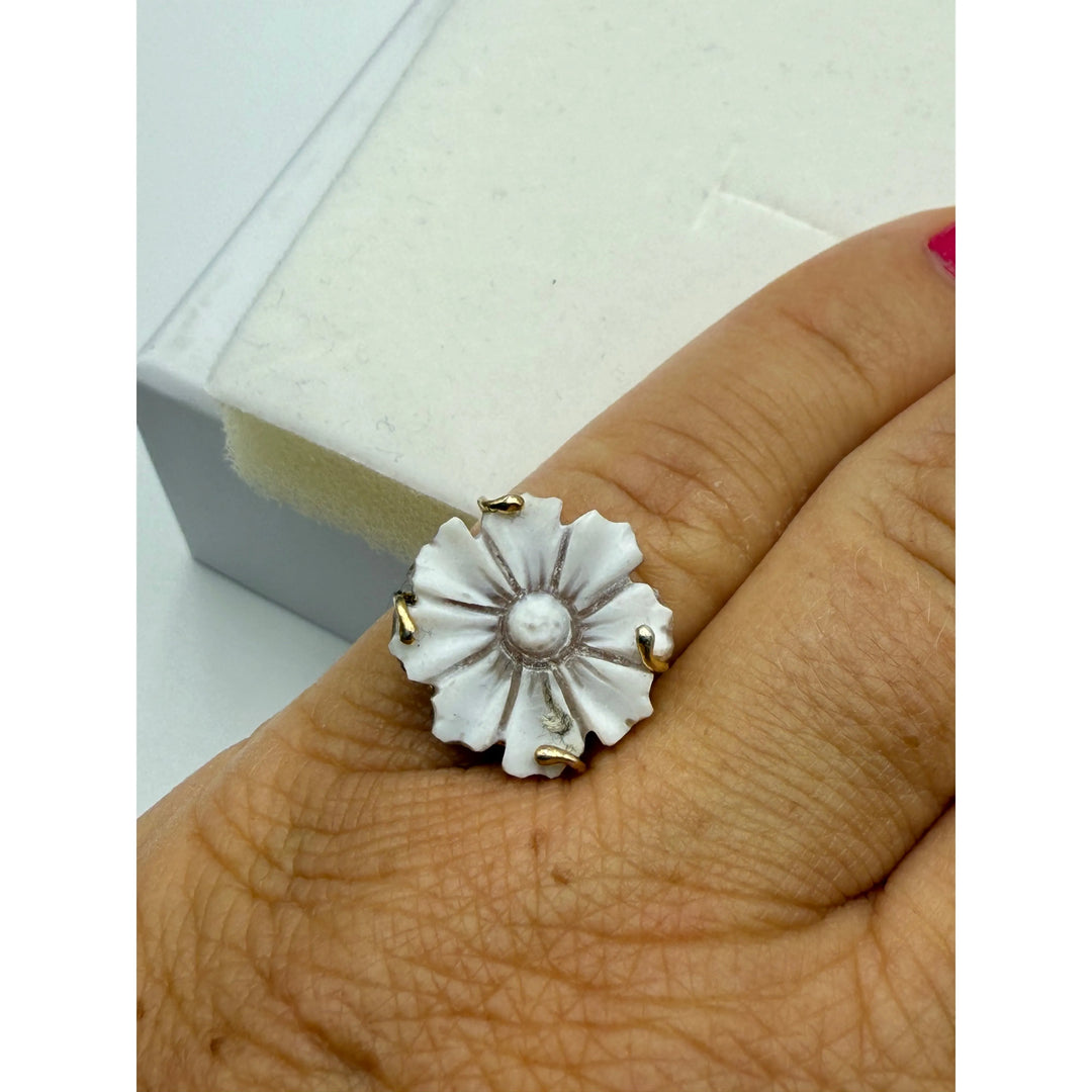 Anello “Margherita” da mignolo di cammeo sardonico montato in argento