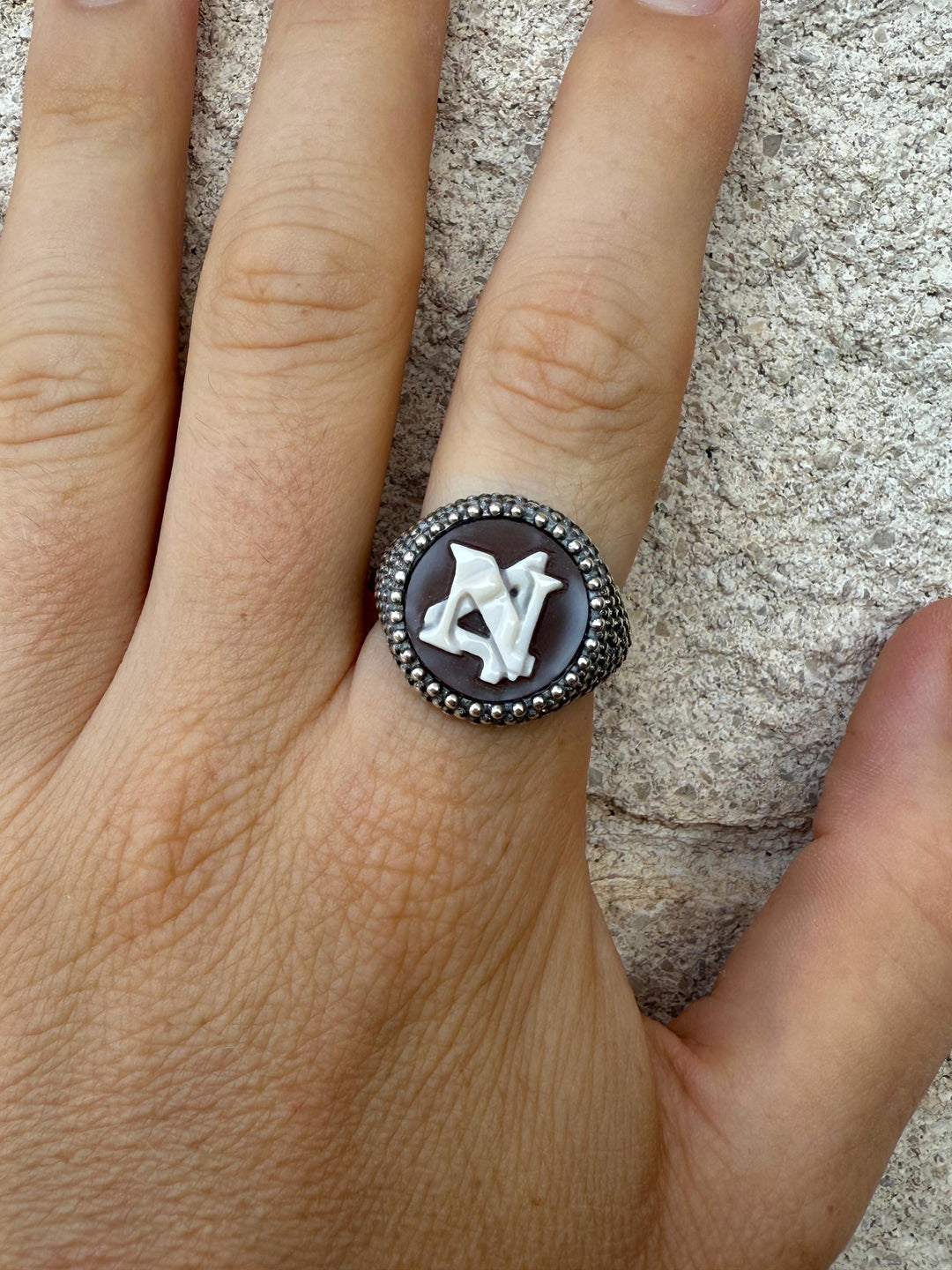 Anello “Napoli” campione d’Italia per la quarta volta di cammeo sardonico montato su argento