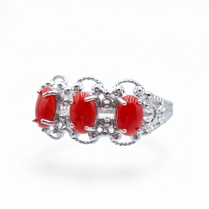 "Trilogy" ring in red coral set in silver