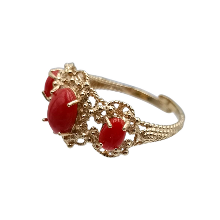 Anello Trilogy in corallo montato in argento
