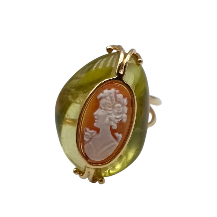 "Goddess and Green Amber" Ring in Sardonyx Cameo and Green Amber