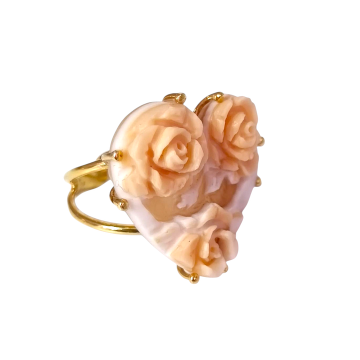 Anello cuore in cammeo sardonico montato su argento