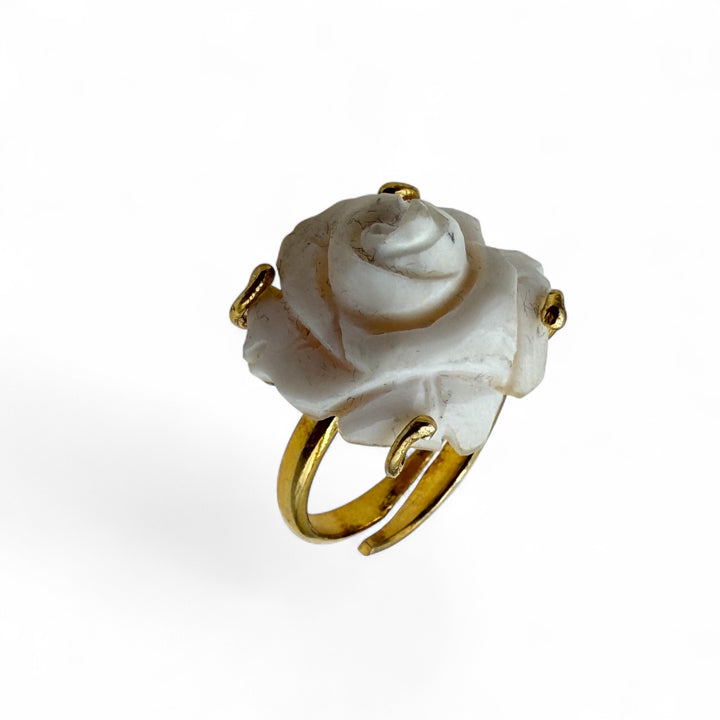 Anello da mignolo,  di cammeo sardonico montato in argento