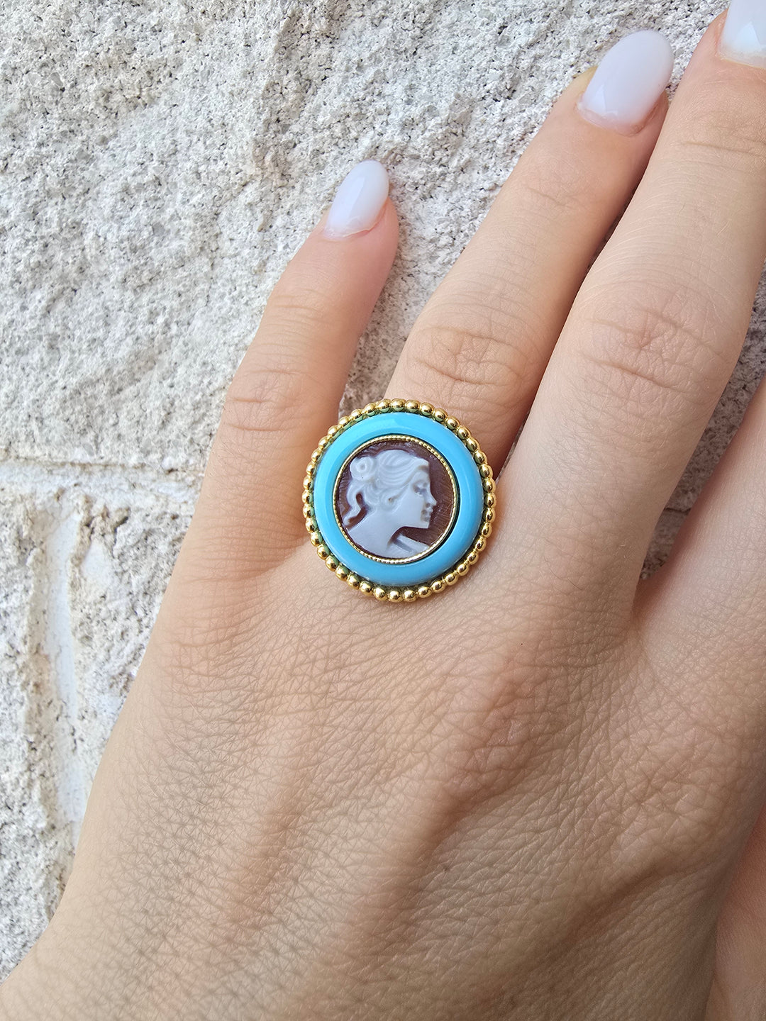 “Lady” ring in cameo and turquoise paste mounted on silver
