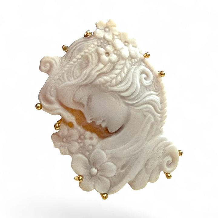 Sardonic cameo goddess ring set in silver