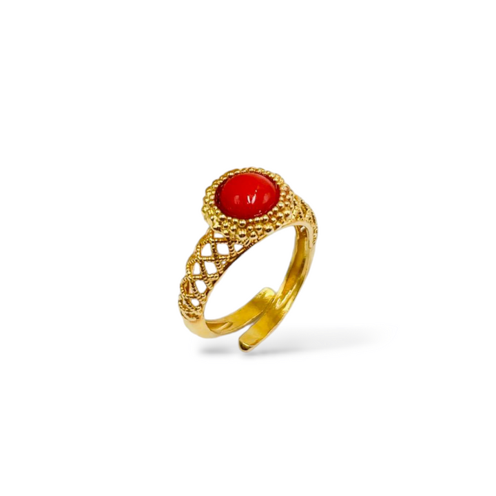 Anello di corallo montato in argento filigrana