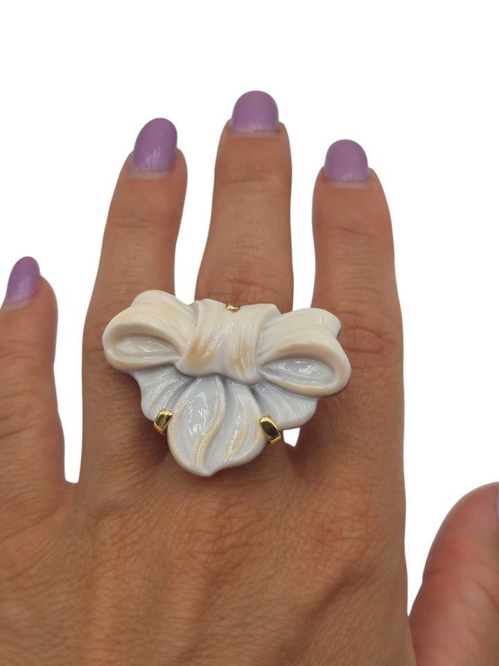 Sardonic cameo bow ring mounted on silver