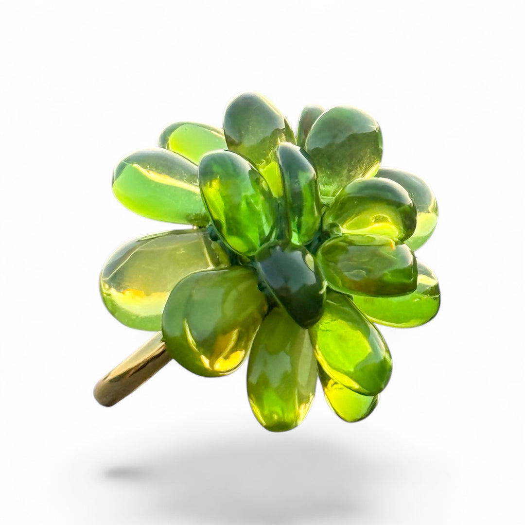 Anello fiore Ambra verde montato in argento dorato