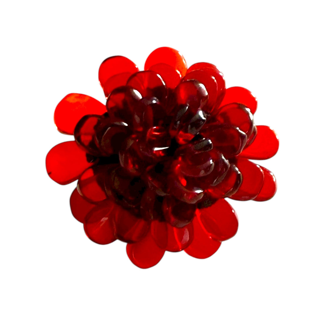 Anello “fiore” di ambra rossa montata in cotone