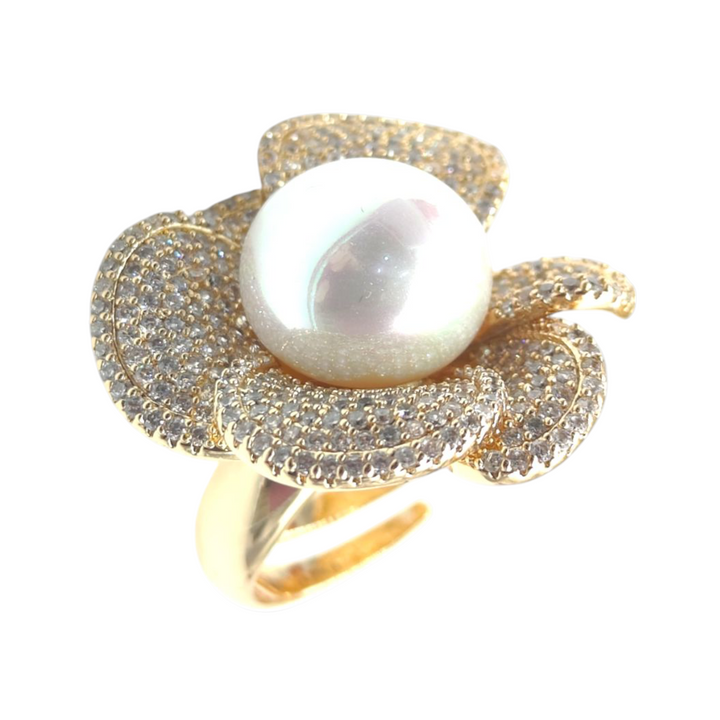 Precious flower ring in pearl and zirconia mounted on bronze