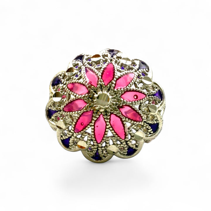 Silver flower ring with filigree workmanship