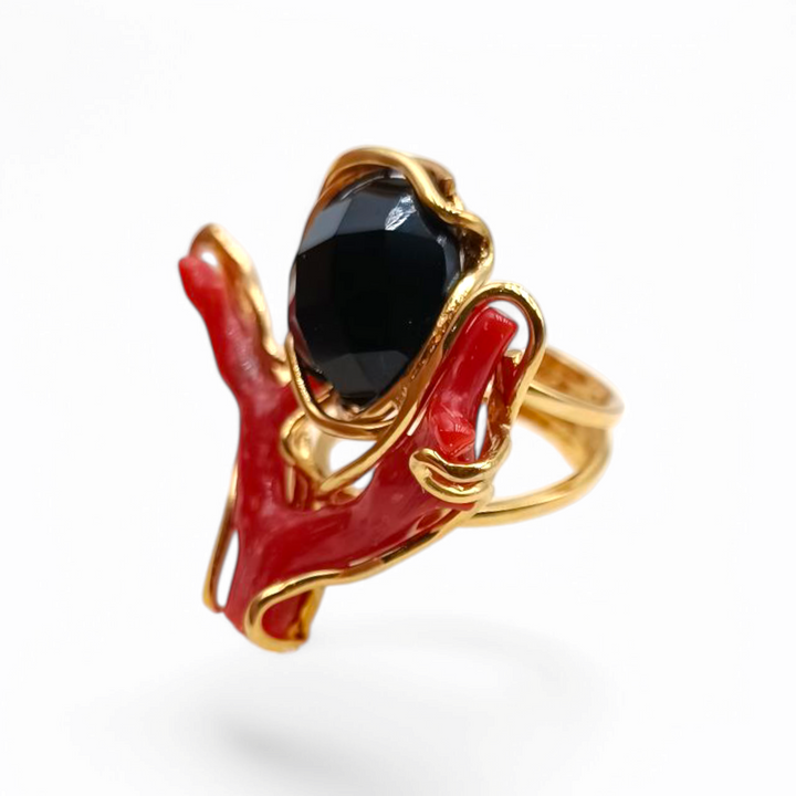 Anello ramo di corallo ed onice sfaccettato montato su argento