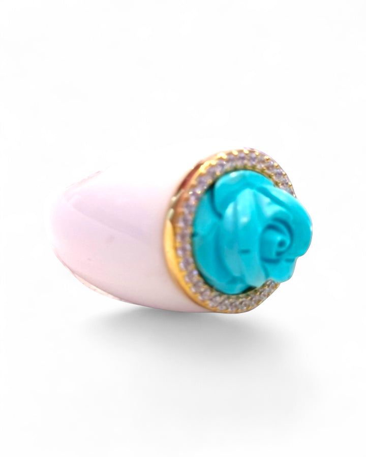 Pink ring in turquoise paste mounted on agate
