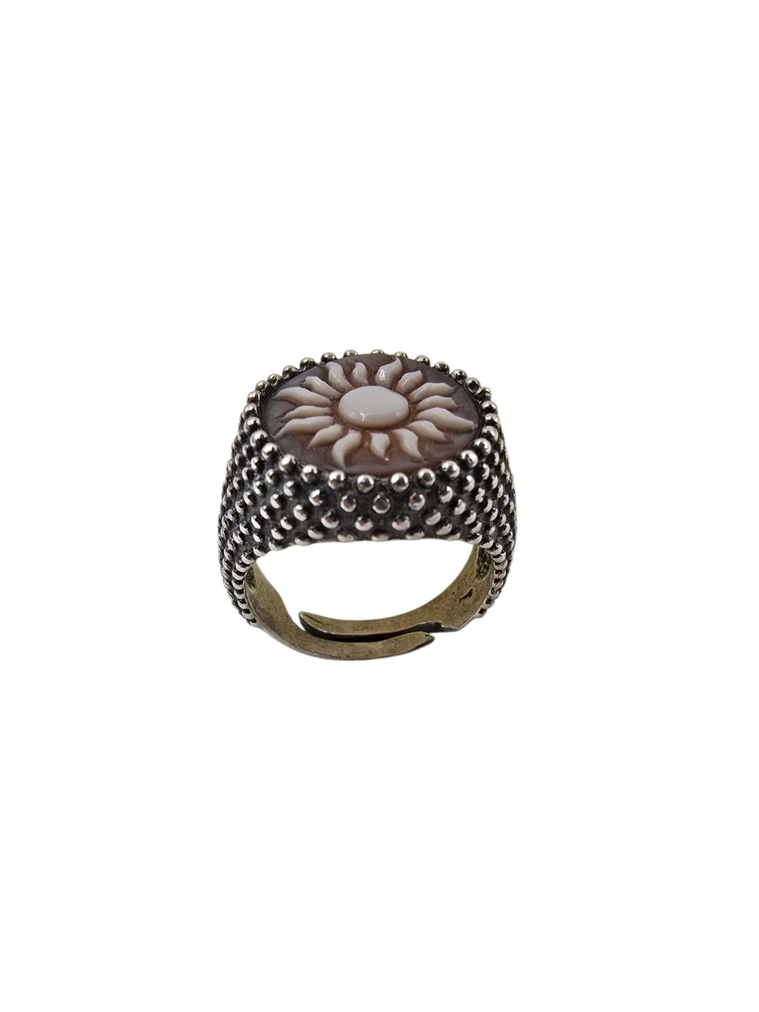 Sardonic cameo “sun” ring mounted in silver
