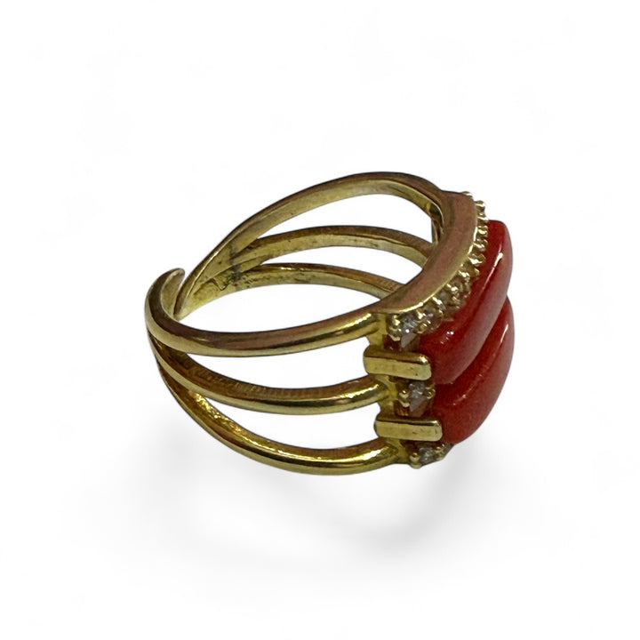 Anello toppa di corallo montato in argento
