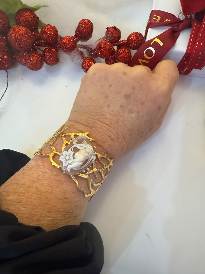 Bracciale Angelo di Cammeo montato in Argento Dorato