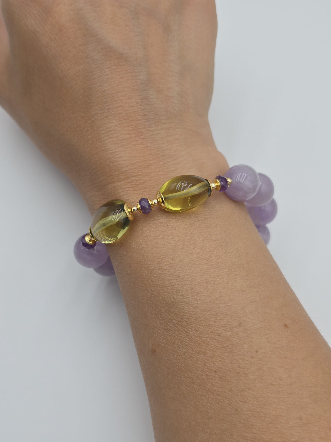 Bracciale di Ambra verde e ametista montato in argento