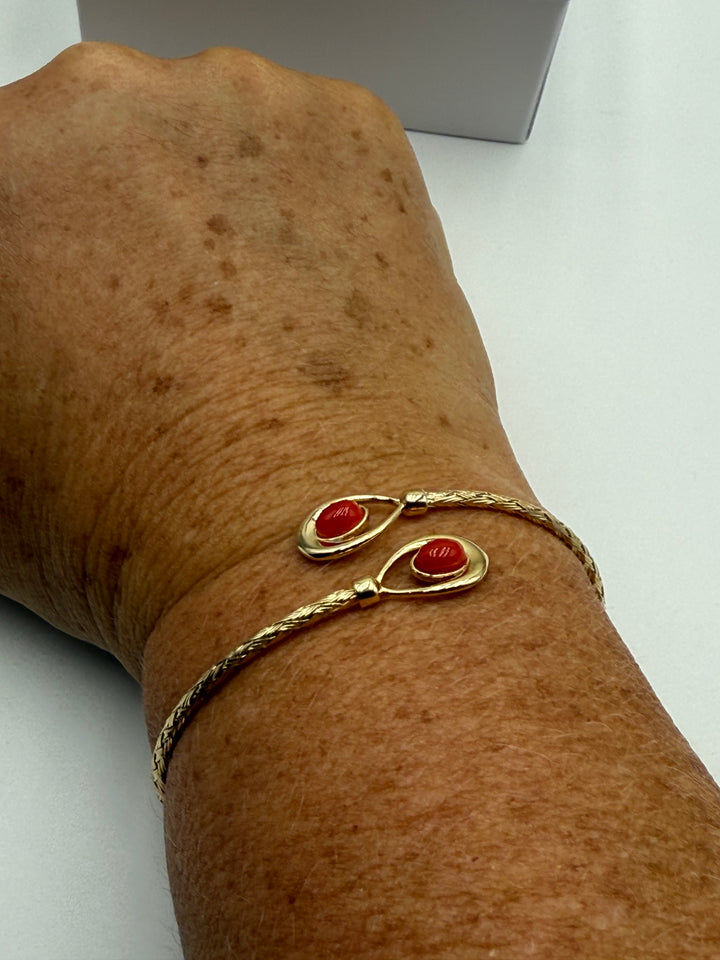 Bracciale incrocio di coralli rossi montati in argento