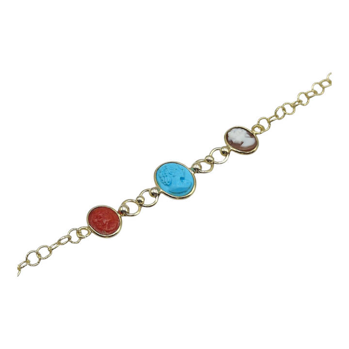Bracciale tris di dee in cammeo, corallo e pasta di turchese montato su argento galvanica oro