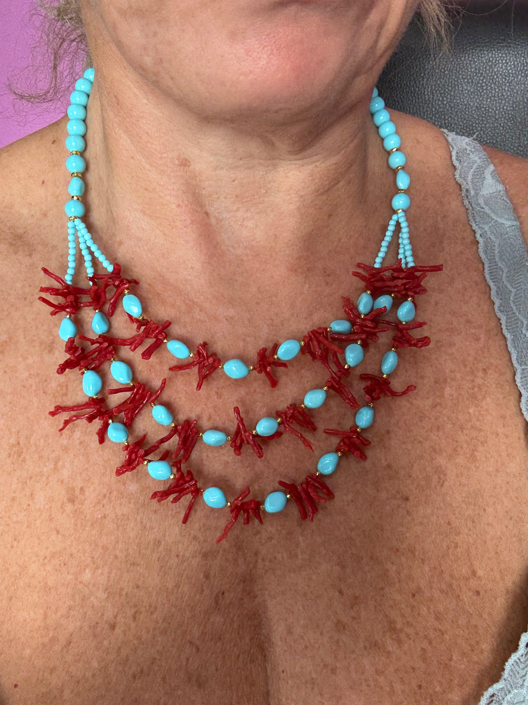 Collana Multifili corallo e pasta di turchese montato in argento dorato