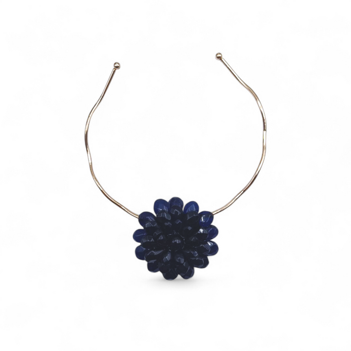 Collier con Ciondoli Fiore di Ambra blu montati in Cotone
