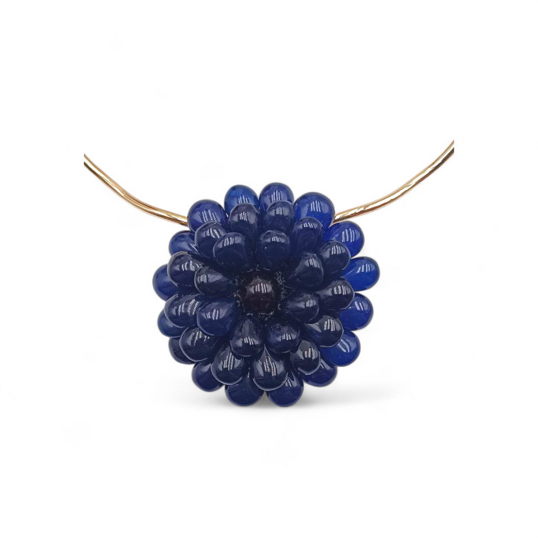 Collier con Ciondoli Fiore di Ambra blu montati in Cotone