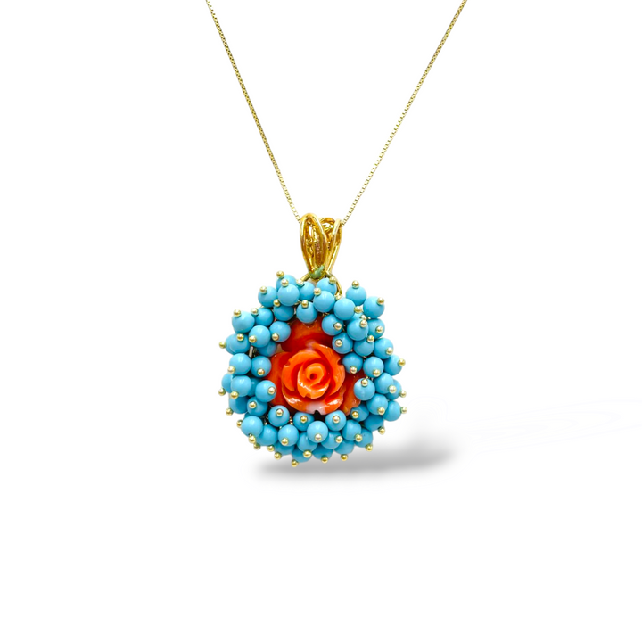 Collana ciondolo rosa in corallo montata in argento dorato