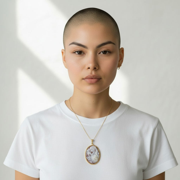 Ciondolo Donna Samurai Takeko (竹子) di Cammeo montato in Argento Dorato