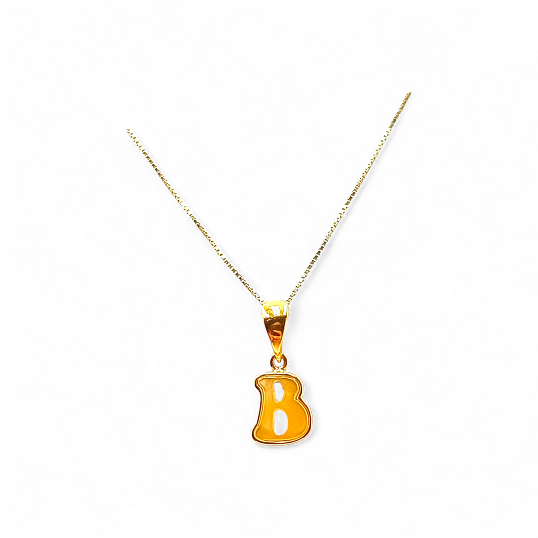 Iniziale Lettera B di Ambra montata in Argento Dorato