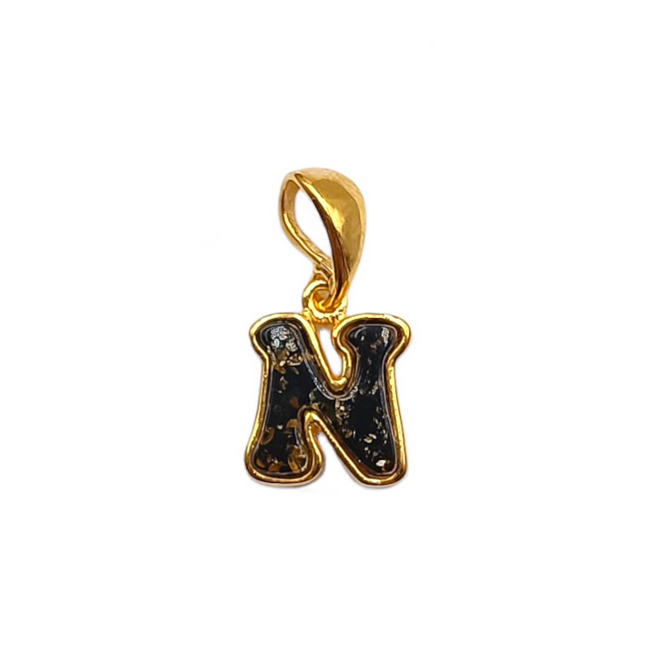 Iniziale Lettera N di Ambra montata in Argento Dorato