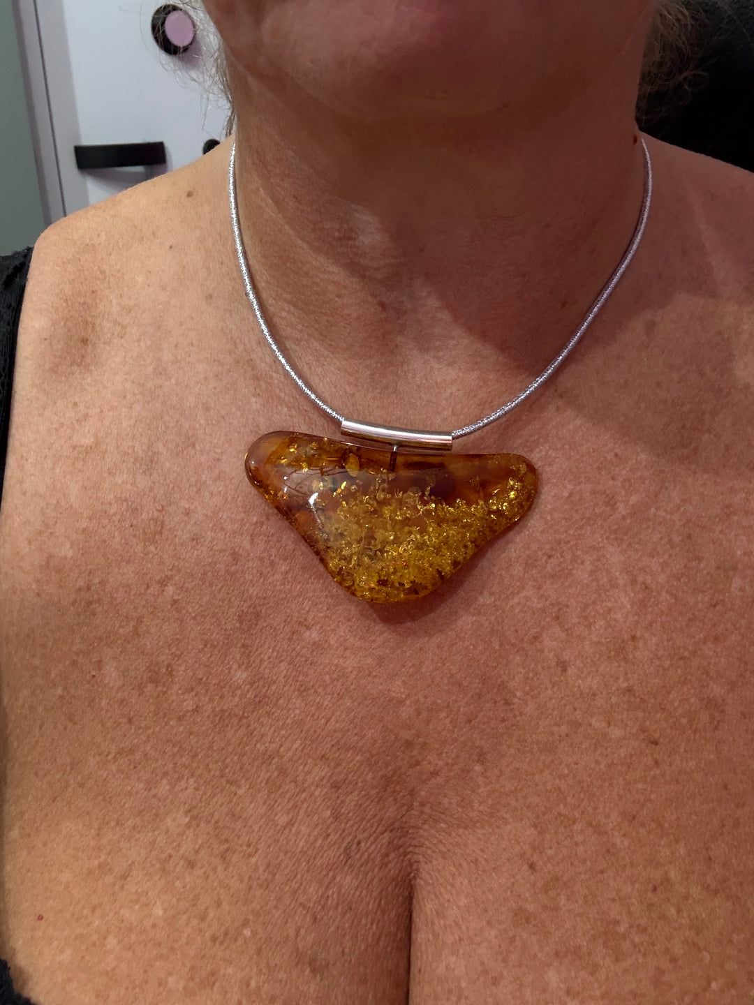 Ciondolo Ambra del baltico montato in argento