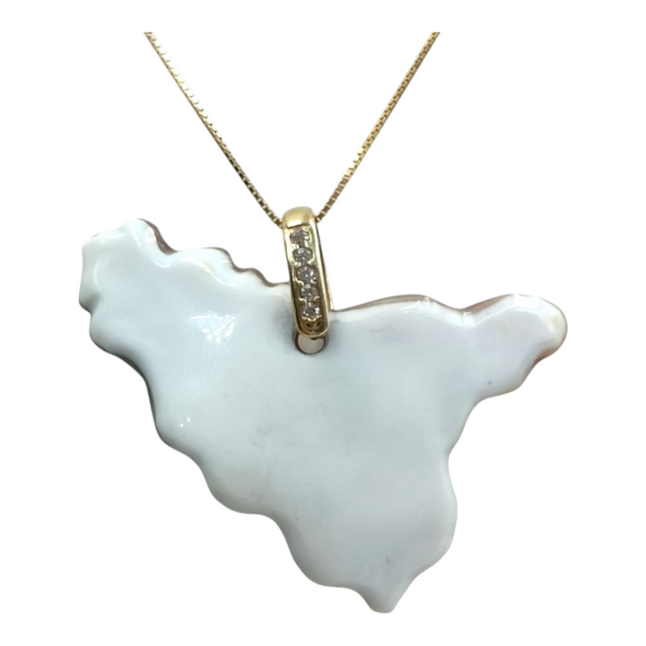 Sicily pendant on cameo