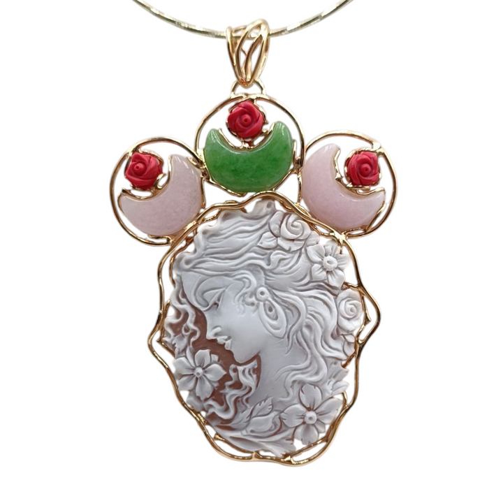"Lady Susan" pendant necklace in sardonic cameo mounted in silver