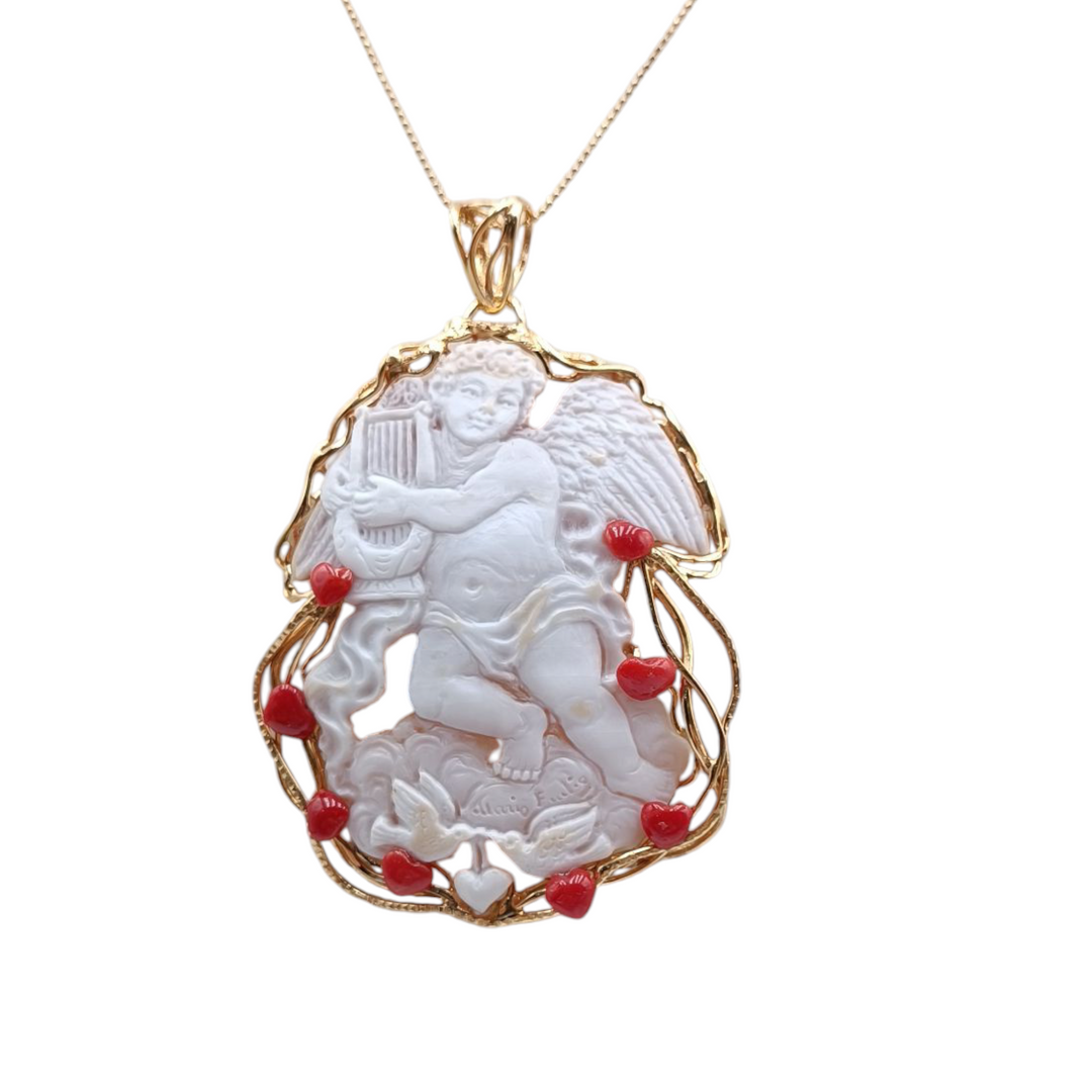 Collana ciondolo "angelo dell'amore" in cammeo sardonico montato su argento