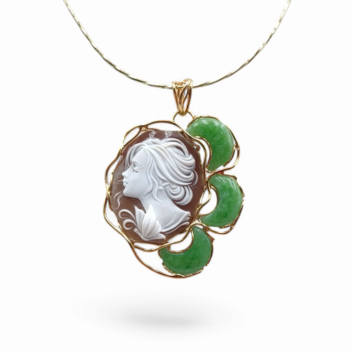 "Woman" pendant necklace in sardonyx cameo and green jade mounted on silver