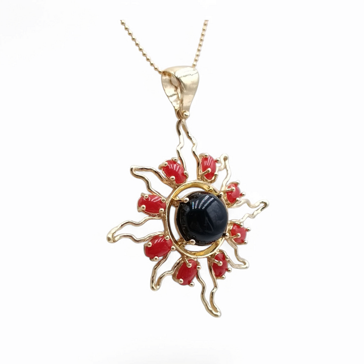 "Sun" pendant necklace in onyx and coral mounted on silver