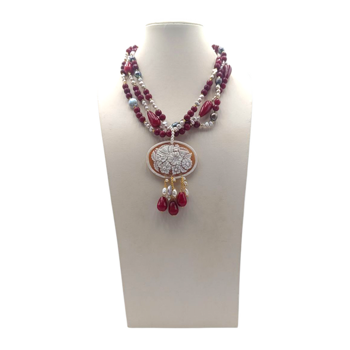 Collana Cammeo Floreale con Agata e Perle di Maiorca montata in Acciaio Dorato
