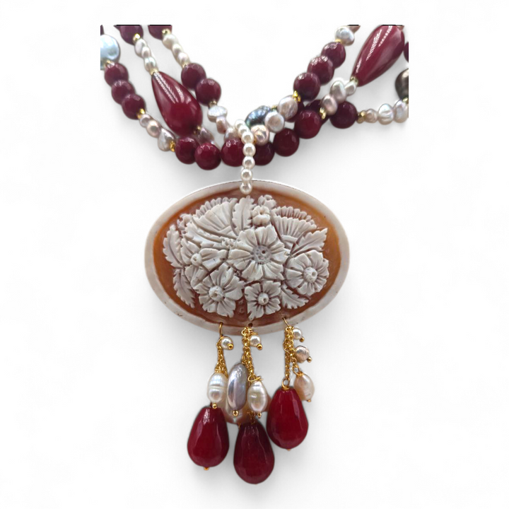 Collana Cammeo Floreale con Agata e Perle di Maiorca montata in Acciaio Dorato