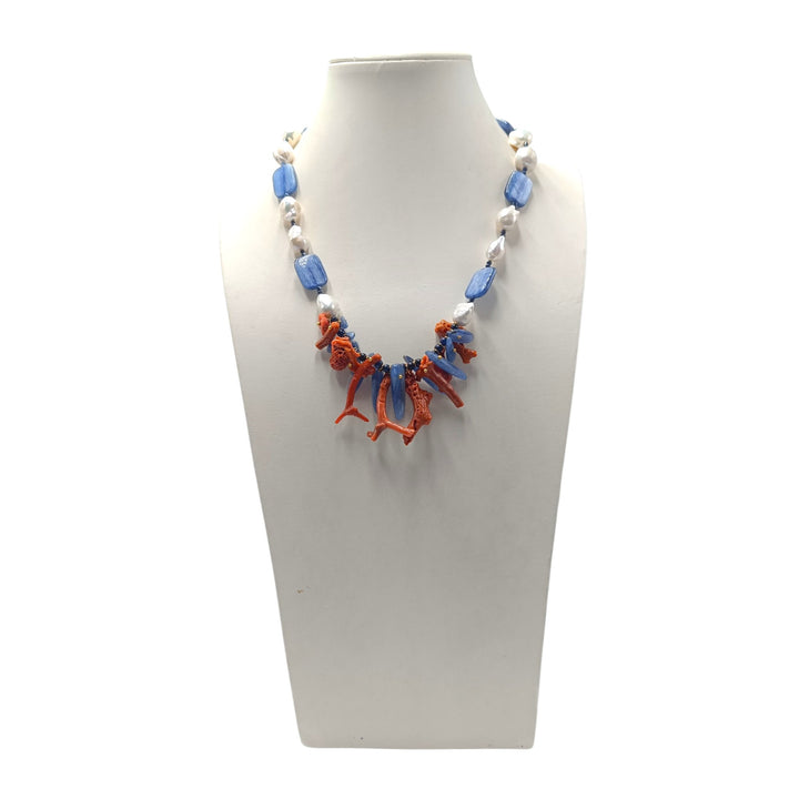 Collana di Corallo, Perle e Cianite montata in Cotone