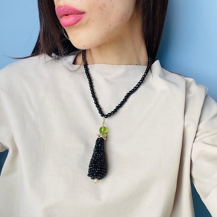 Drop necklace in spinels and crystals mounted on silver