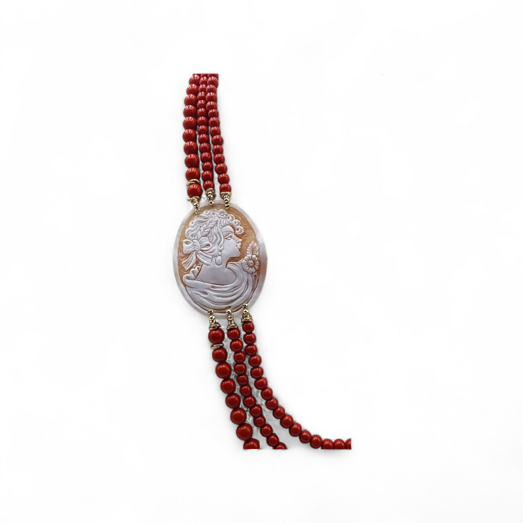 Collana Multifili con Dama dei Fiori di Cammeo e Pasta di Corallo montata in Acciaio Dorato