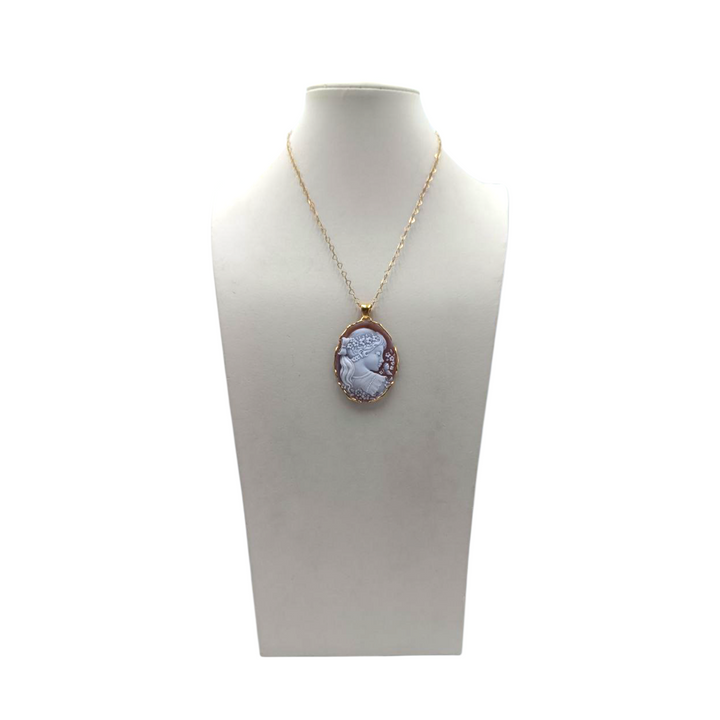 Collana con Ciondolo Dea dei Fiori di Cammeo montata in Argento Dorato