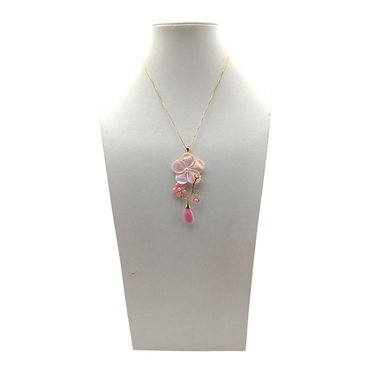 Collana di Fiori in Madreperla e Conchiglia rosa montata in Argento Dorato