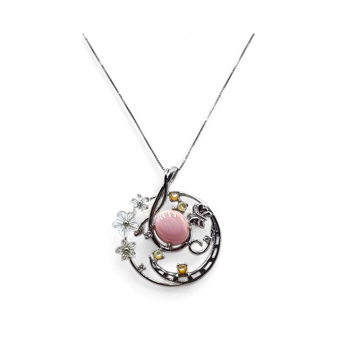 Collana con Ciondolo Floreale di Madreperla e Conchiglia montata in Argento