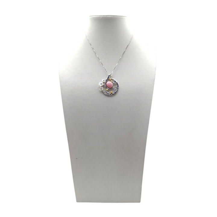 Collana con Ciondolo Floreale di Madreperla e Conchiglia montata in Argento