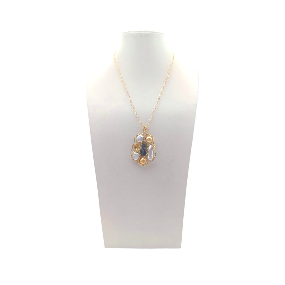 Collana con Ciondolo in Perle Barocche, Corallo, Labradorite e Citrino