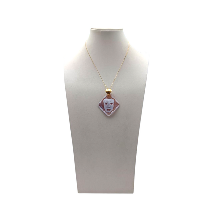 Collana con Ciondolo Maschera Teatrale di Cammeo montata in Argento Dorato