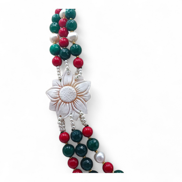 Collana Cammeo Fiore con Agata e Perle di Maiorca montata in Acciaio Dorato